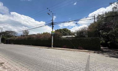 Terreno Esquinero de 4.212 m² para Desarrollo Residencial en La Morita, Tumbaco