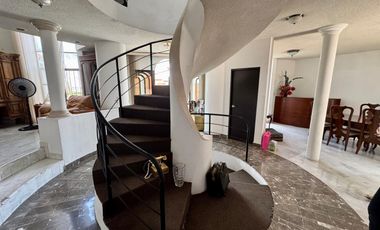 Casa en Renta en Lomas del Paseo, Monterrey, Nl, Cerca de Valle Oriente