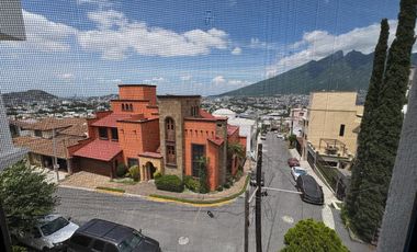 Casa en Renta en Lomas del Paseo, Monterrey, Nl, Cerca de Valle Oriente