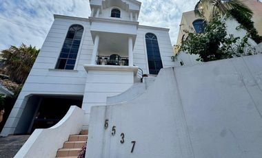 Casa en Renta en Lomas del Paseo, Monterrey, Nl, Cerca de Valle Oriente