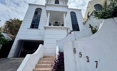 Casa en Renta en Lomas del Paseo, Monterrey, Nl, Cerca de Valle Oriente