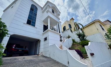 Casa en Renta en Lomas del Paseo, Monterrey, Nl, Cerca de Valle Oriente