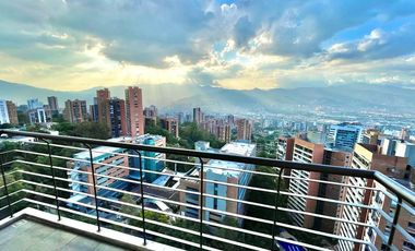Elegancia y Vista Única Cerca a El Tesoro