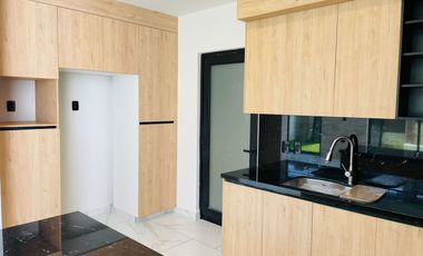 CASA EN VENTA NUEVA LOMBARDIA TERRENO EXCEDENTE $ 5,750,000