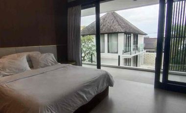 Villa di Jual Type Modern Tropical , di Canggu Bali , 5 menit ke Finns Beach Club , 5 Menit ke Atlas