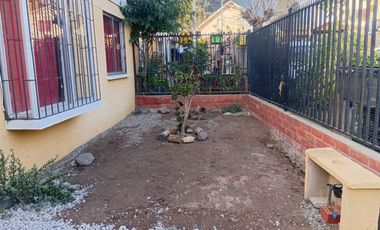 Arriendo casa 2 pisos Villa los jardines, Hijuelas