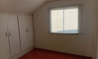 Arriendo casa 2 pisos Villa los jardines, Hijuelas