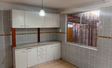 Arriendo casa 2 pisos Villa los jardines, Hijuelas