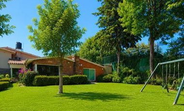 Casa amplia en renta en Lomas Hipódromo con departamento independiente