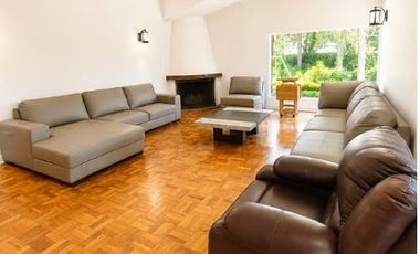 Casa amplia en renta en Lomas Hipódromo con departamento independiente