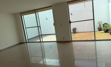 CASA EN RENTA EN FRACC VALLE REAL