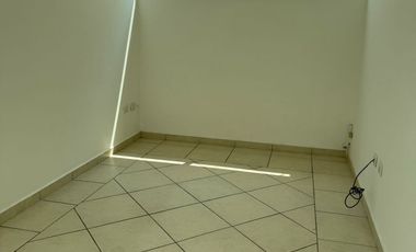 CASA EN RENTA EN FRACC VALLE REAL