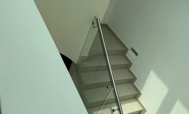 CASA EN RENTA EN FRACC VALLE REAL
