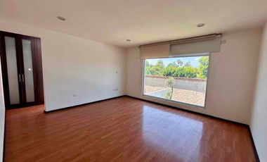 RENTA CASA LOMAS DE ANGELOPOLIS 1 / AMPLIA / JARDÍN ENORME / 4 recámaras