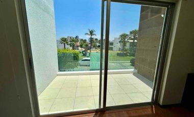 RENTA CASA LOMAS DE ANGELOPOLIS 1 / AMPLIA / JARDÍN ENORME / 4 recámaras