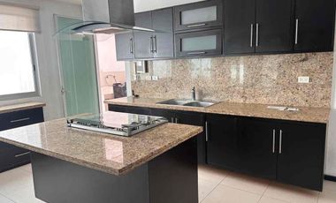RENTA CASA LOMAS DE ANGELOPOLIS 1 / AMPLIA / JARDÍN ENORME / 4 recámaras