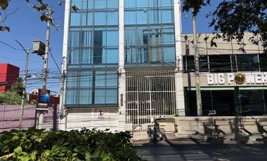 OPORTUNIDAD EDIFICIO CORPORATIVO EN AVENIDA CON EXCELENTE UBICACIÓN