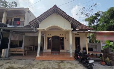 Rumah di dalam Kampung Jla. Palagan km 12