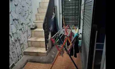 Rumah 2 lantai dengan akses 2 mobil, bagus, dekat tol dan stasiun Cawang di Asem Baris, Jaksel