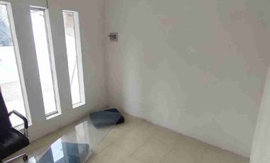 Disewakan rumah 2 BR di Wiguna Timur ,semi furnished.Rungkut Surabaya timur