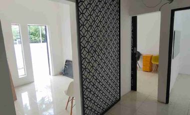 Disewakan rumah 2 BR di Wiguna Timur ,semi furnished.Rungkut Surabaya timur