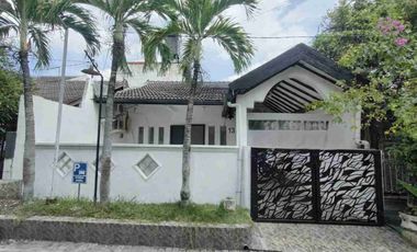 Disewakan rumah 2 BR di Wiguna Timur ,semi furnished.Rungkut Surabaya timur