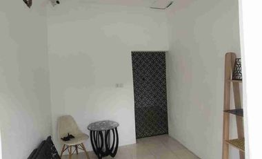 Disewakan rumah 2 BR di Wiguna Timur ,semi furnished.Rungkut Surabaya timur