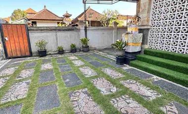 Rumah Cocok Untuk Kantor Akses Jalan Utama Sidakarya Denpasar Selatan