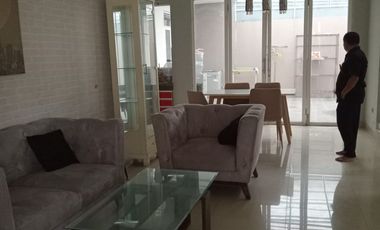 Disewakan Rumah 2 Lantai Semi Furnish Citra Grand Cibubur