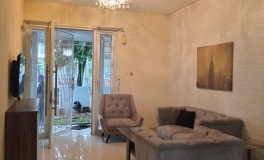 Disewakan Rumah 2 Lantai Semi Furnish Citra Grand Cibubur