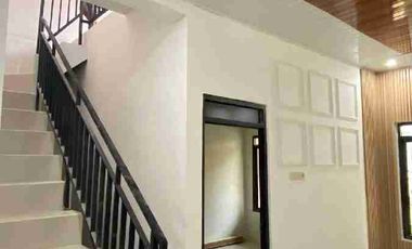 Di Jual rumah cantik di daerah Jati rawamangun