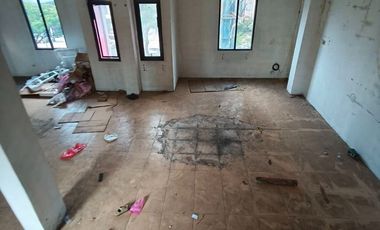 Disewakan ruko lebar 2 lantai di Margonda raya  Depok , Jawa Barat