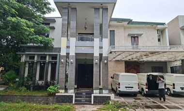 Rumah Mewah 2 Lantai Hook Taman Cipto