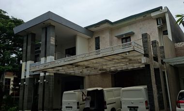 Rumah Mewah 2 Lantai Hook Taman Cipto