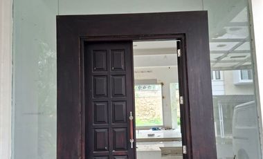 Rumah Mewah 2 Lantai Hook Taman Cipto