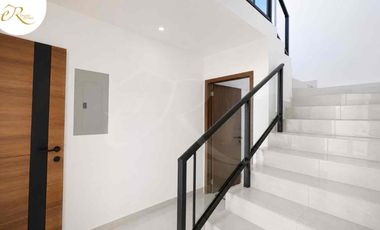 MODERNA Y ESPACIOSA CASA EN VENTA