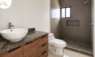 MODERNA Y ESPACIOSA CASA EN VENTA