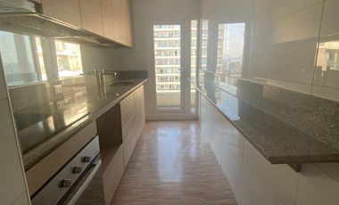 Amplio departamento 3D/2B en Macul