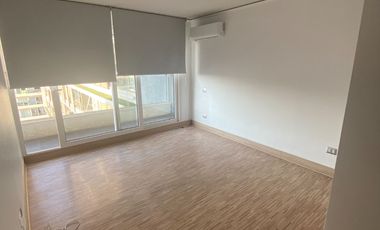 Amplio departamento 3D/2B en Macul