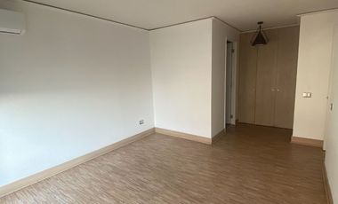 Amplio departamento 3D/2B en Macul