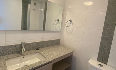 Amplio departamento 3D/2B en Macul