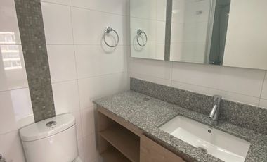 Amplio departamento 3D/2B en Macul