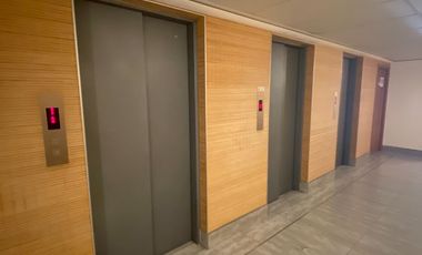 Amplio departamento 3D/2B en Macul