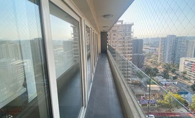 Amplio departamento 3D/2B en Macul