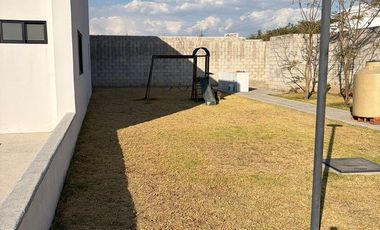 Se vende hermosa casa fracc Sierra Negra, Cuautlancingo!