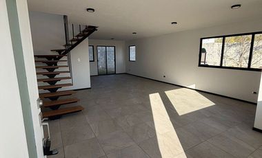 Se vende hermosa casa fracc Sierra Negra, Cuautlancingo!