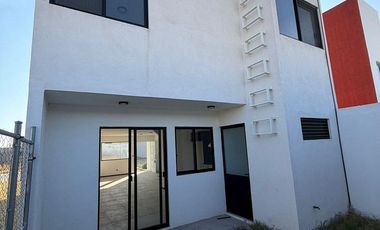 Se vende hermosa casa fracc Sierra Negra, Cuautlancingo!