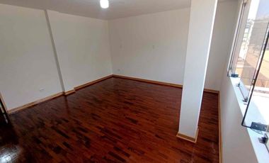 Venta de hermosa casa de ocasión en Chacarilla San Borja