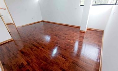 Venta de hermosa casa de ocasión en Chacarilla San Borja