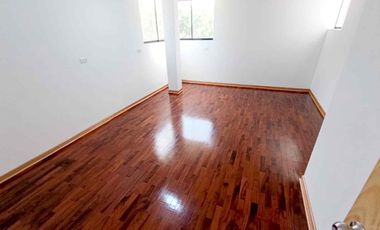 Venta de hermosa casa de ocasión en Chacarilla San Borja